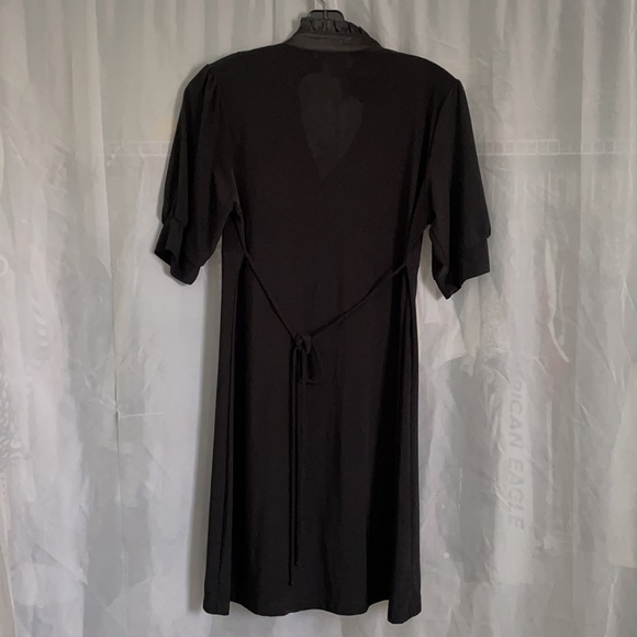 Dress - Picture 5 of 5